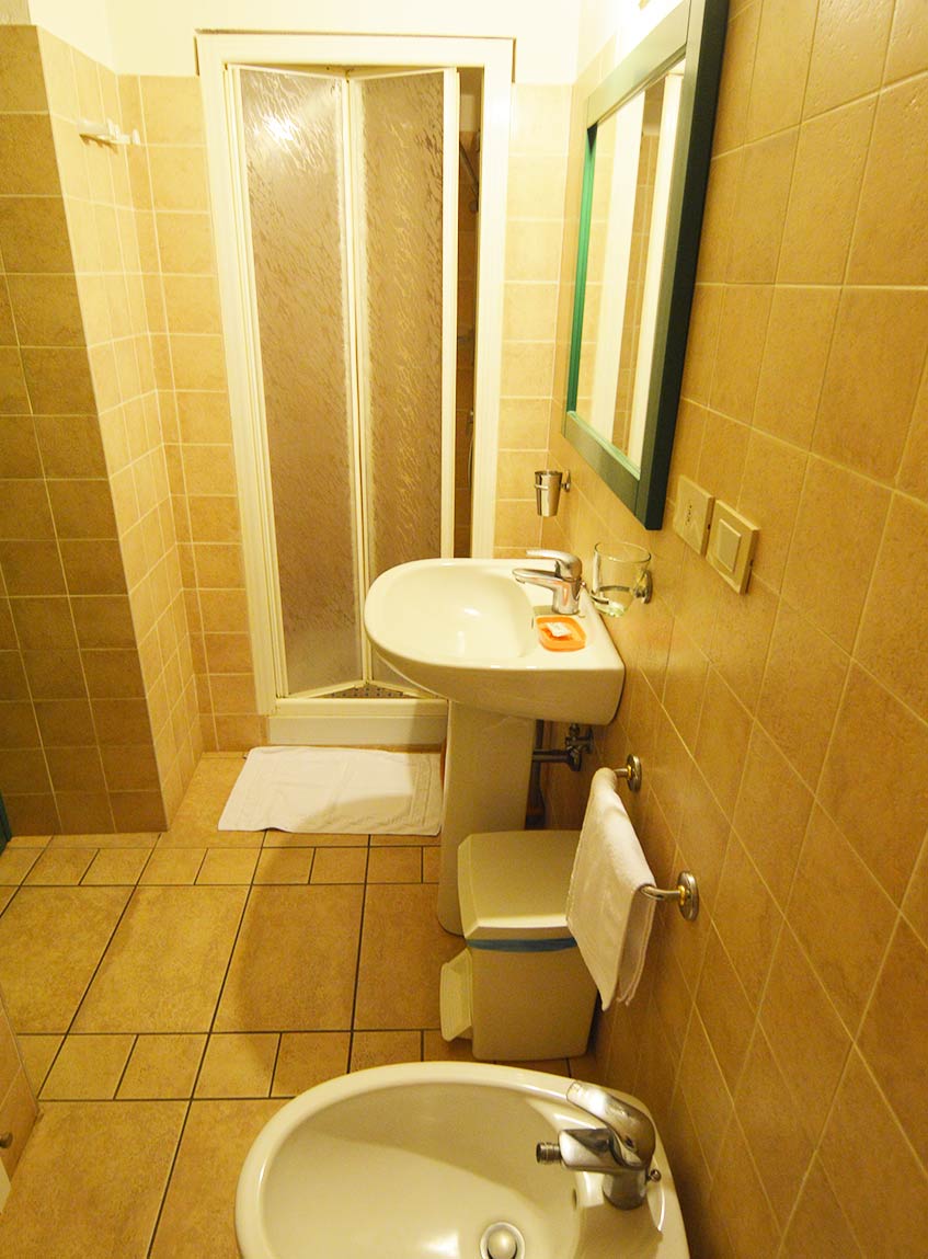  appartamento e stanza  vetralla tuscia olivo 3